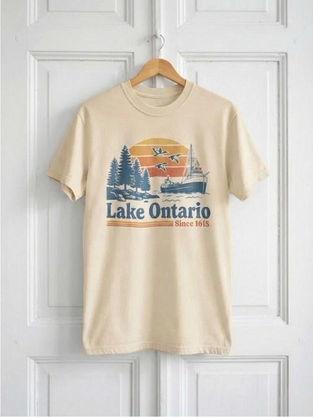 Vintage Cream Lake Ontario Graphic Tee with Blue and Orange Print